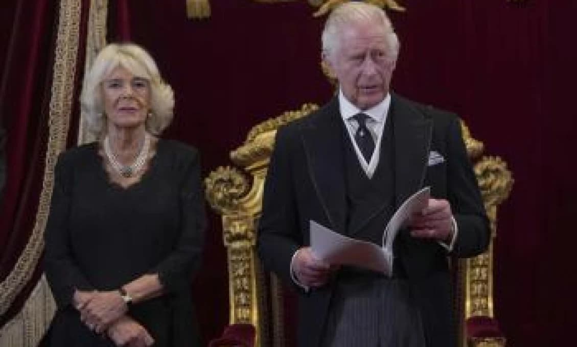 Kráľ Karol III. zložil prísahu