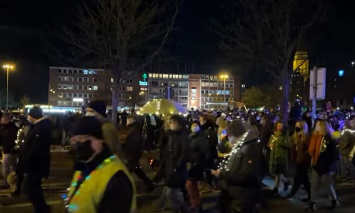 Slováci a Česi spolu! Pripravuje sa demonštrácia proti chudobe!