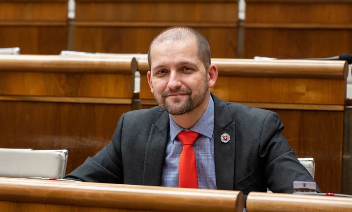 Šefčík z OĽaNO je nespokojný: Škaredo kritizuje snem strany HLAS - SD