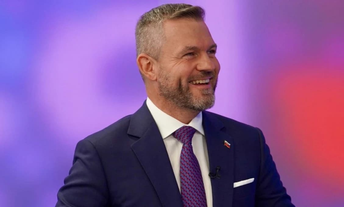 Hlas ľudu: Pán Pellegrini, mrcha je to vtáča, čo si do vlastného hniezda špiní