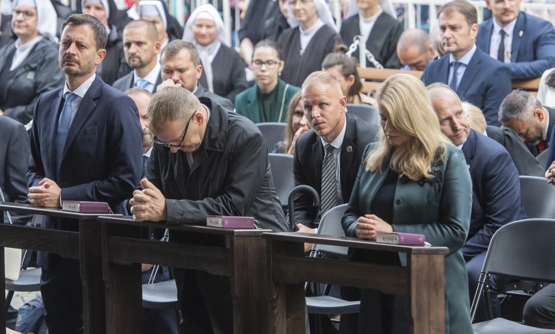 Odkaz Čaputovej a Hegerovi: Urobili ste z MIERU zakázané slovo!