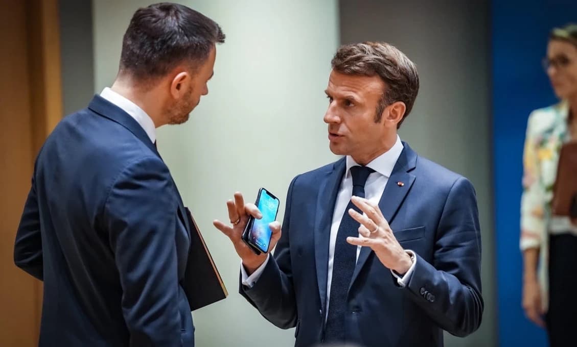 Macron ide Hegerovi pomáhať v boji s terorizmom na Slovensku