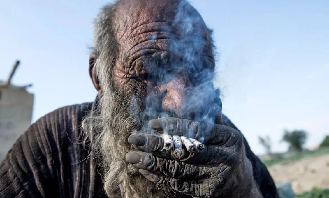 LEN PRE SILNÉ POVAHY: Najšpinavší muž na svete sa umyl a zomrel (FOTO)