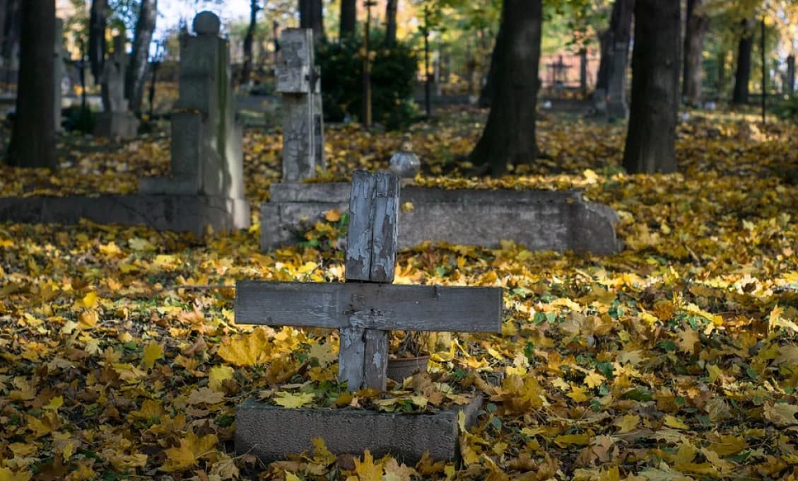 Sviatok všetkých svätých a Pamiatka zosnulých a Halloween: Čo hovorí etnologička?