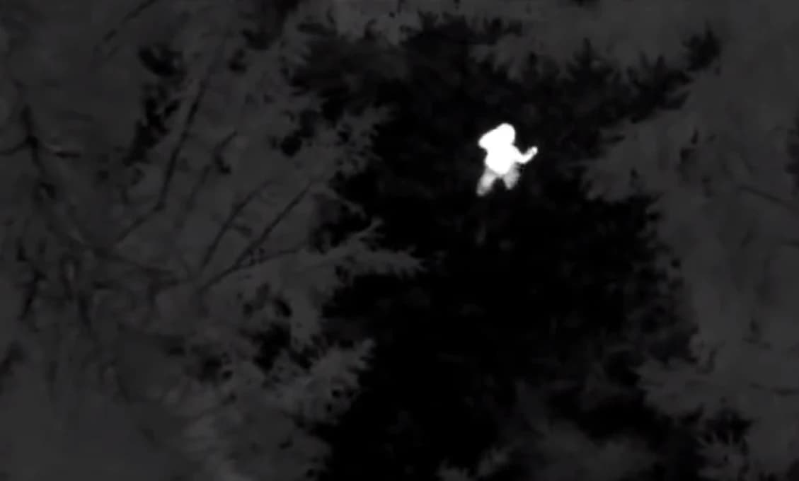 DRÁMA v Orlických horách: 2-ročný chlapec prešiel 3,5 km, kým ho našli (VIDEO)