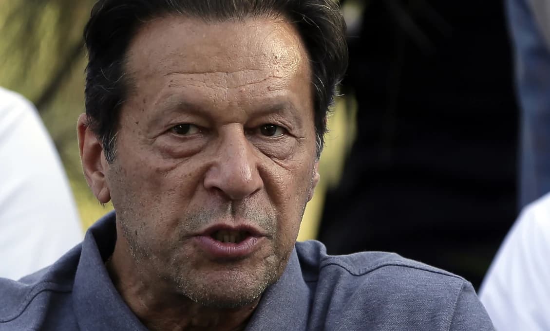 Pakistan: Bývalého premiéra Imrana Chána postrelili do nohy (VIDEO!!!)