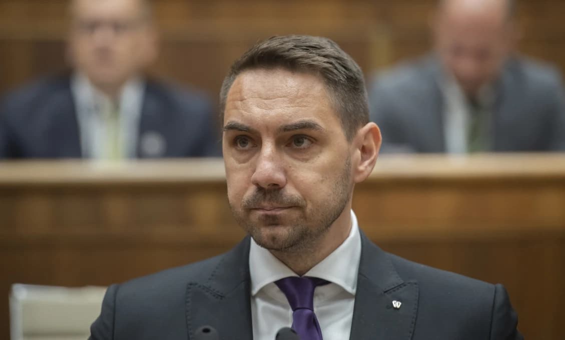 Gyimesi sa zastal šikanovaného učiteľa: Čelí obrovskému LIBERÁLNEMU DŽIHÁDU!