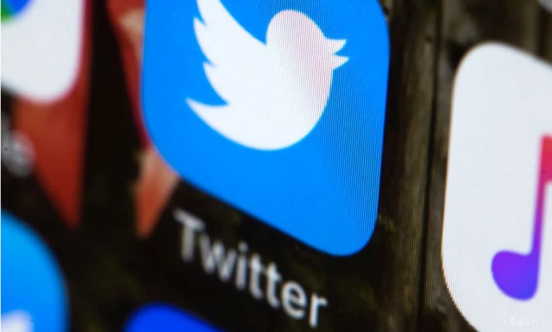 Musk na základe hlasovania užívateľov obnovil Trumpov účet na Twitteri
