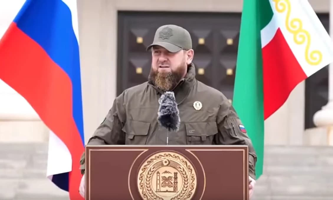 KADYROV UKÁZAL, AKO SA Čečenci SPRÁVAJÚ k ukrajinským vojakom