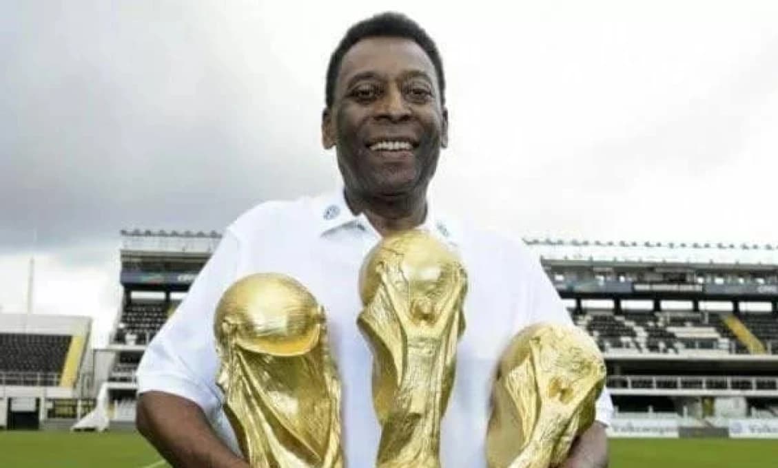 Silný odkaz z nemocnice: Pelé píše fanúšikom.