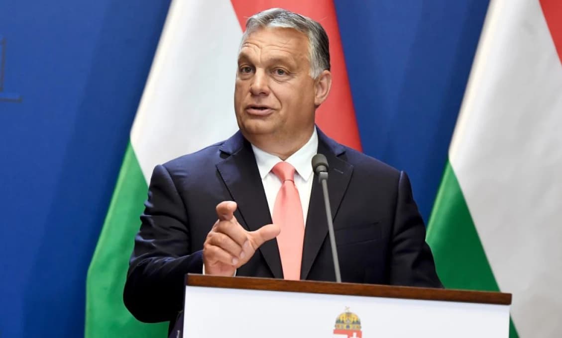 Bavorské verejnoprávne médiá TLIESKAJÚ, že EÚ vezme Orbánovi peniaze