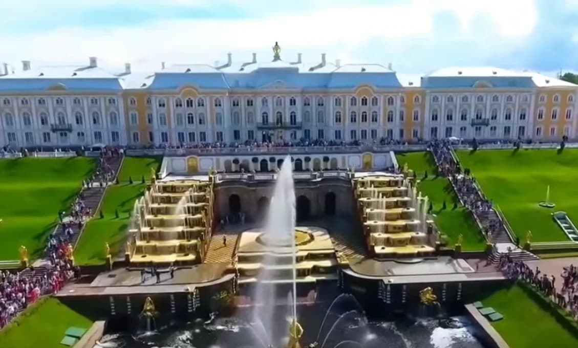 Peterhof - veľkolepé cárske dielo(VIDEO)
