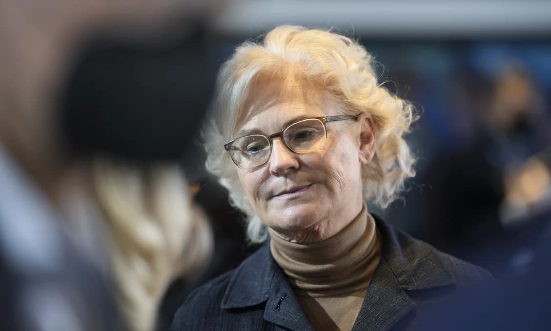 DOSŤ BOLO! Nemecká ministerka obrany podala demisiu