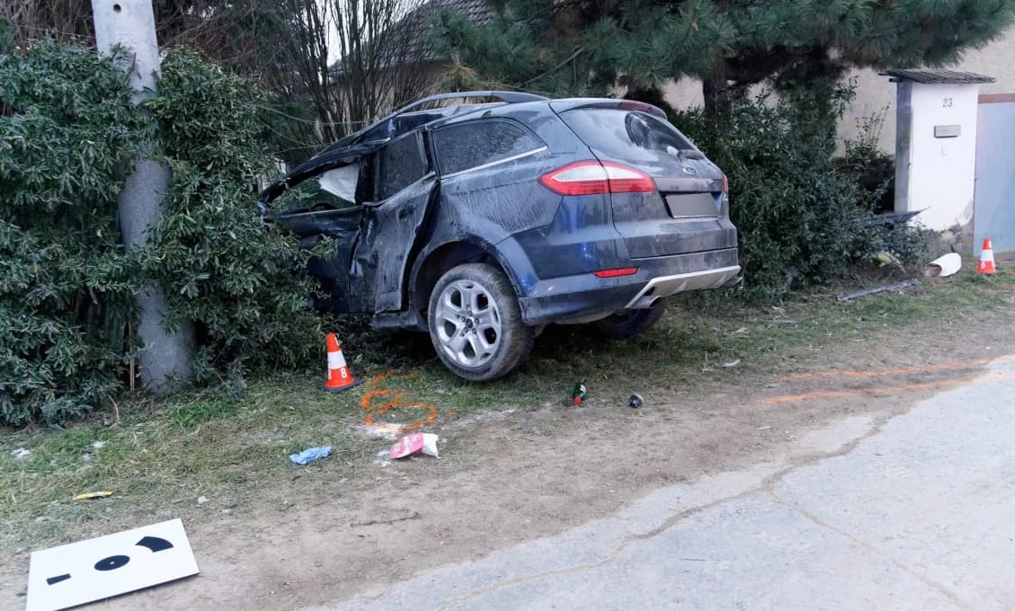 Ďalšia zbytočná nehoda! AUTO ZMIETLO CHODCA KRAČAJÚCEHO PO CHODNÍKU (FOTO)
