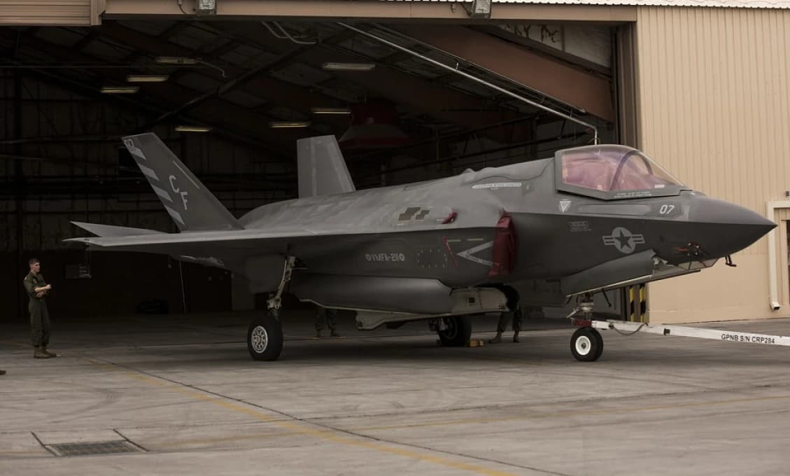 Ruské stíhačky pri Poľsku: Zasahovať museli holandské F-35