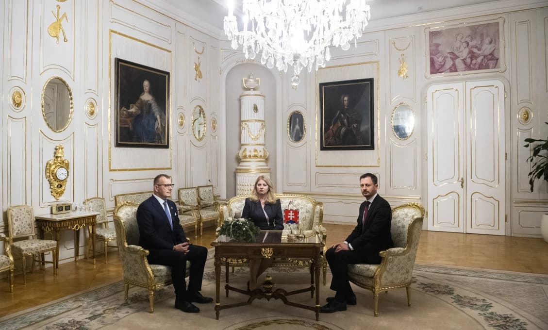 Horúci parlamentný zemiak "elegantne" švacli po prezidentke