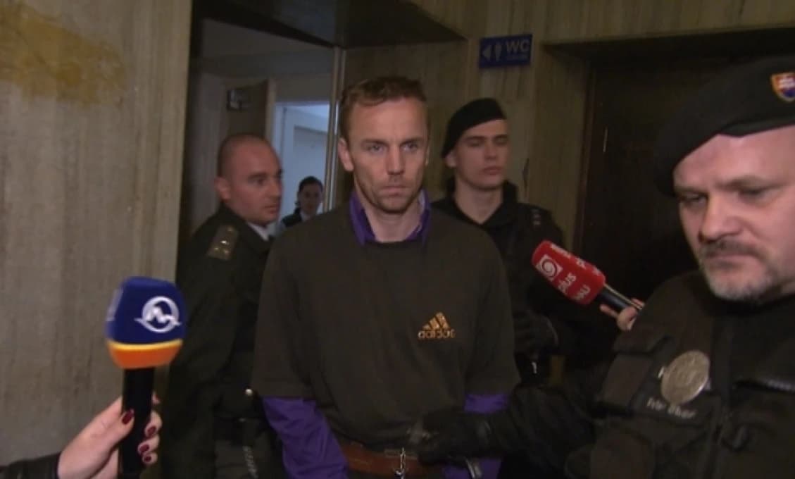 Holandského lodného kapitána, obžalovaného z vraždy, zadržali v Holandsku