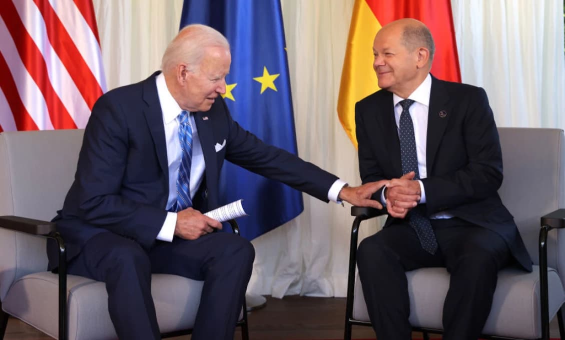 INTÍMNE STRETNUTIE: Biden a Scholz kujú pikle