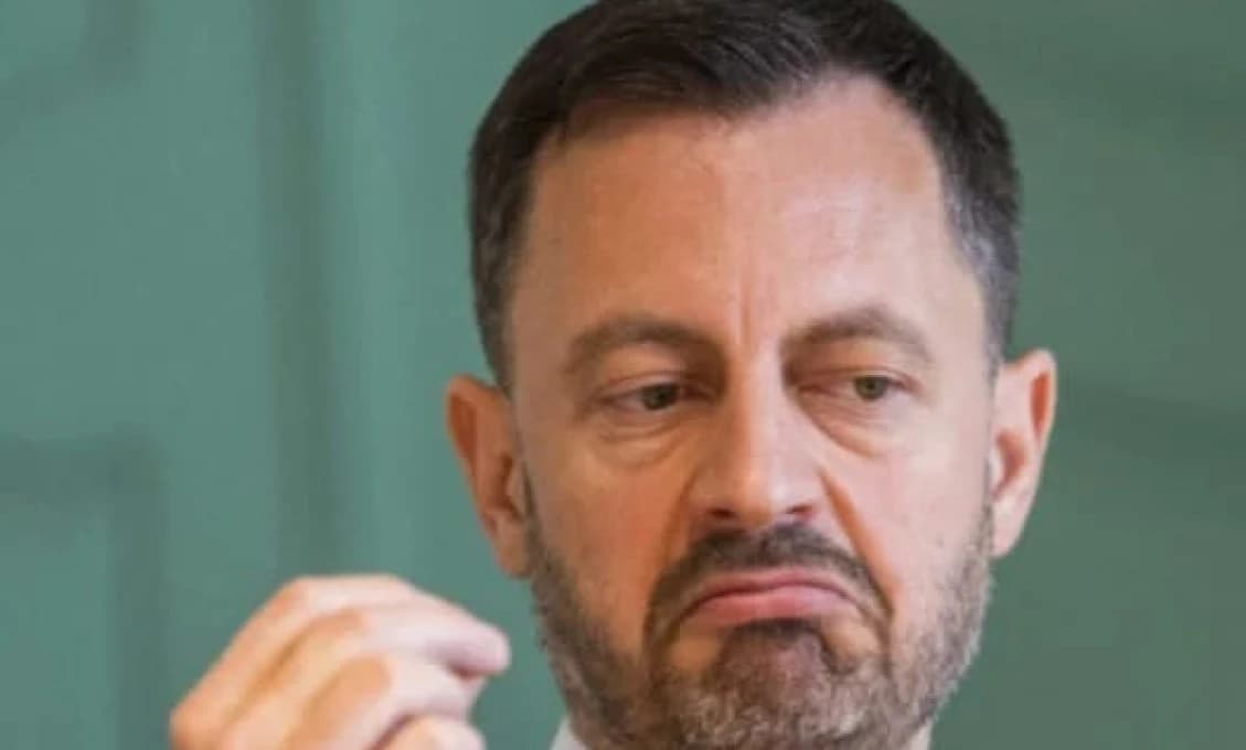 Hlas ľudu: Trojjediný Heger si nenechá ka..ť do hniezda