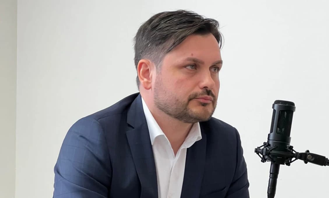 VIDEO: Starostu "súdil" rozzúrený dav! Priviazali ho o auto a ťahali ulicami dediny