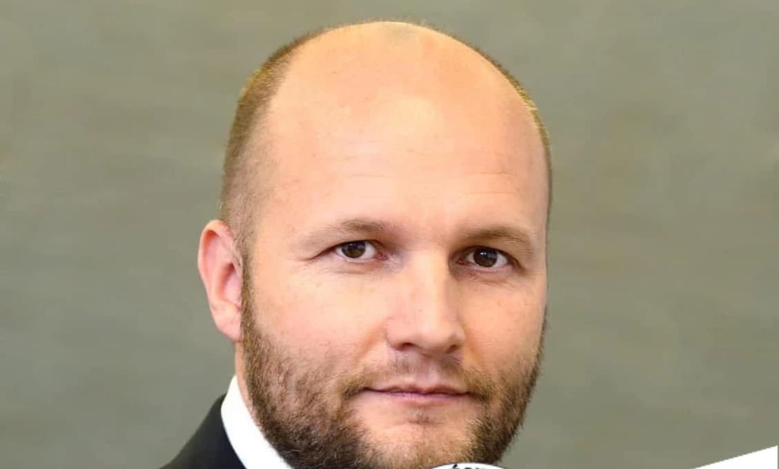 JAROSLAV NAĎ sa chystá do podnikov vyrábajúcich munície! MÁ ZÁMER!