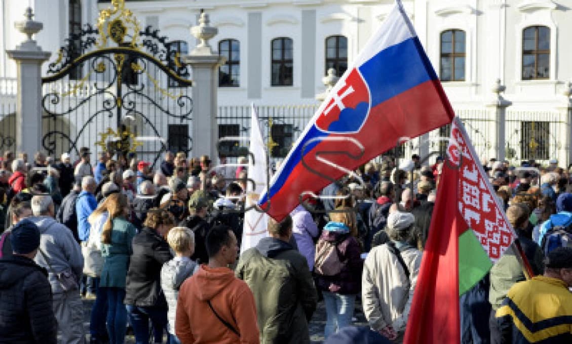 K prieskumu o MiG-och: Liberálne kaviarne PREPLAKALI CELÚ NOC!