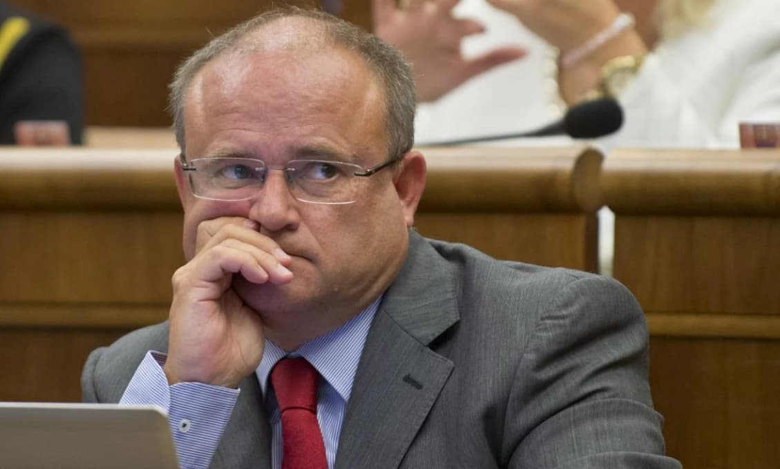 OBROVSKÁ SYSTÉMOVÁ CHYBA! Upozornil Jozef Mihál, expert na dane a odvody