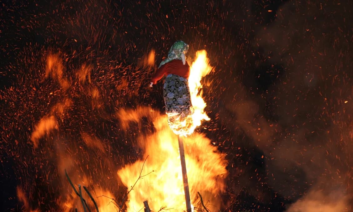 Novodobí vyháňači diabla a upaľovači bosoriek v akcii