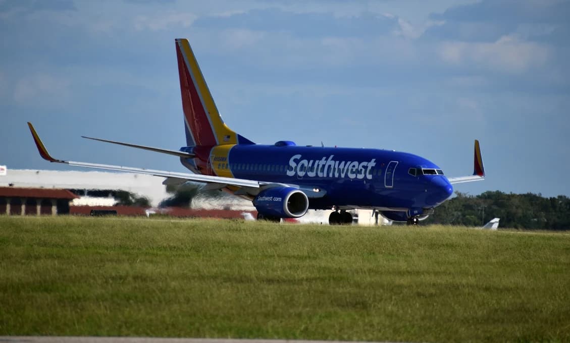 Cestujúci Southwest pomohol pristáť plne obsadenému Boeingu