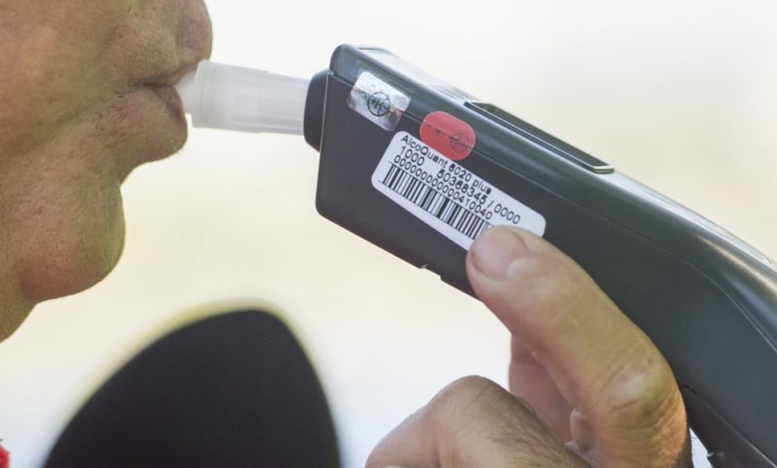 Vodička nedala prednosť policajtom, v dychu mala 1,6 promile alkoholu