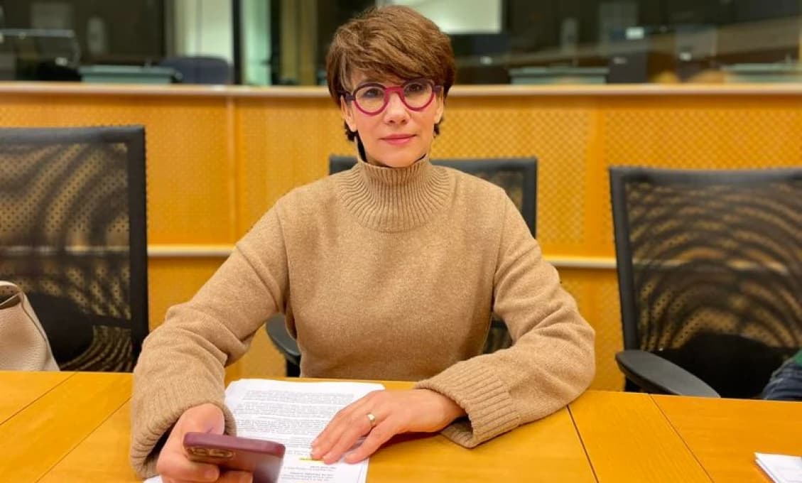 My ľudia sme ako nenažraté svine - kvičíme a hľadáme plné válovy