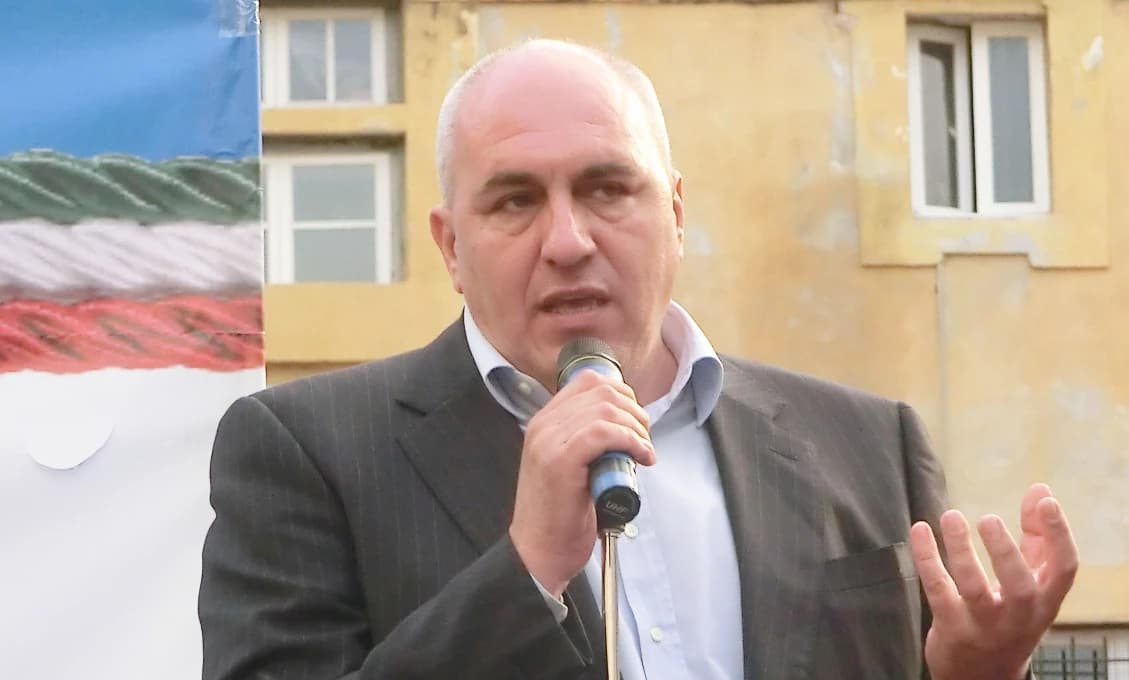 Taliansky výsmech slovenskému mainstreamu - medveď nemá hlinené nohy