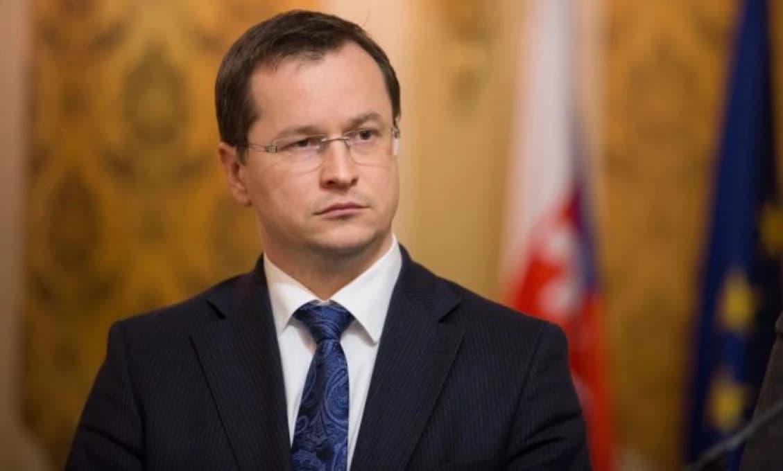 Je ČAPUTOVÁ stále v hre o NATO?