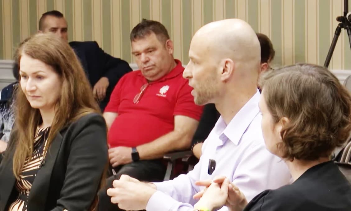 Politik z PS tancuje s manželom svadobný tanec (VIDEO)
