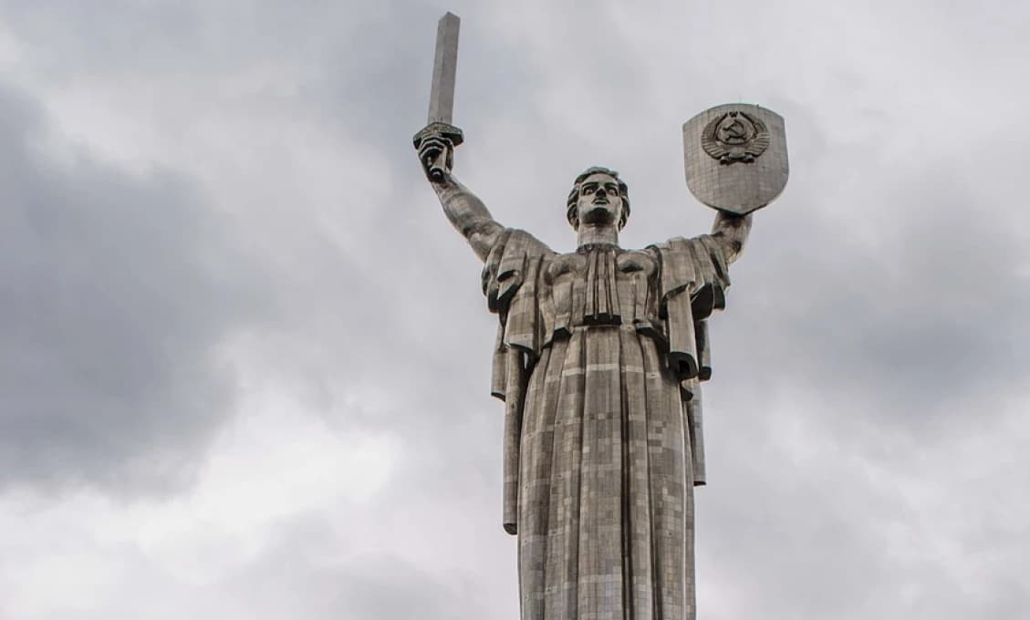 Z Matky vlasti je zrazu Matka Ukrajina
