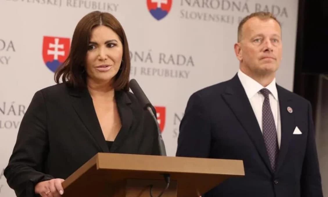 ŠOU POKRAČUJE: Richterová nazvala Vittekovej dcéru prostitútkou! Speváčke PRASKLI NERVY