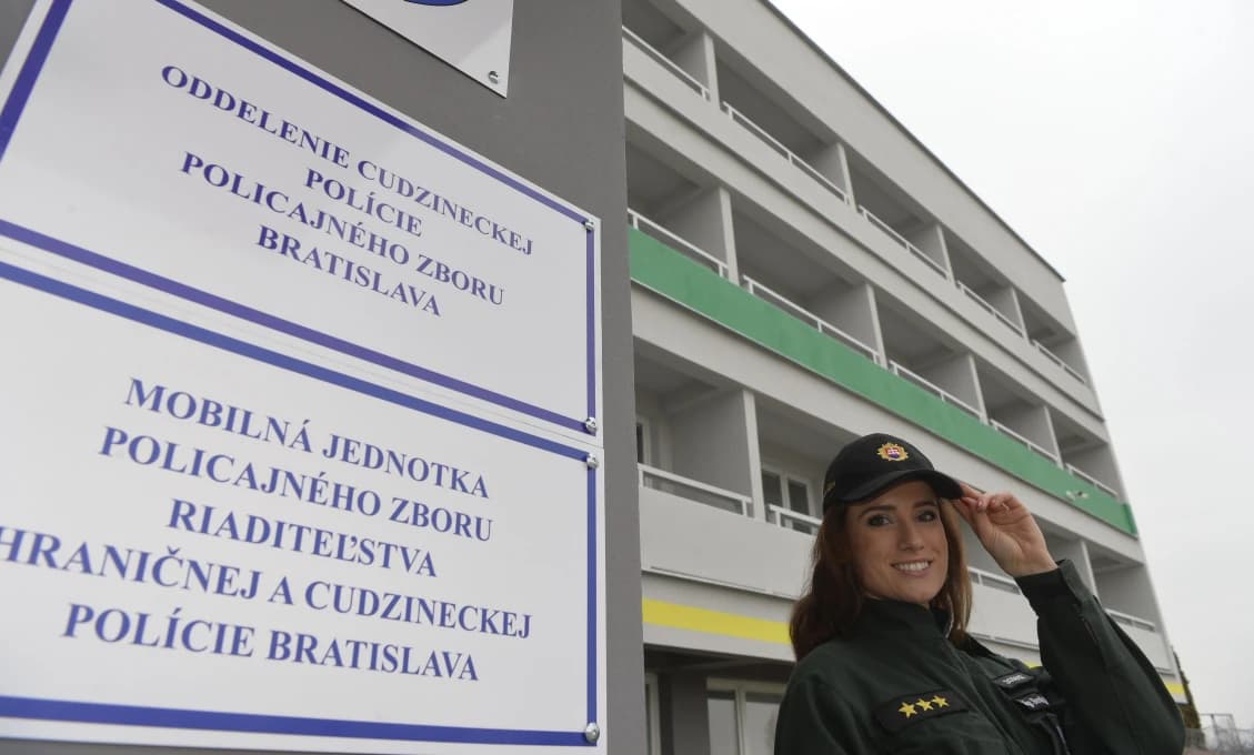 Polícia od pondelka do konca septembra zatvára pracoviská cudzineckej polície