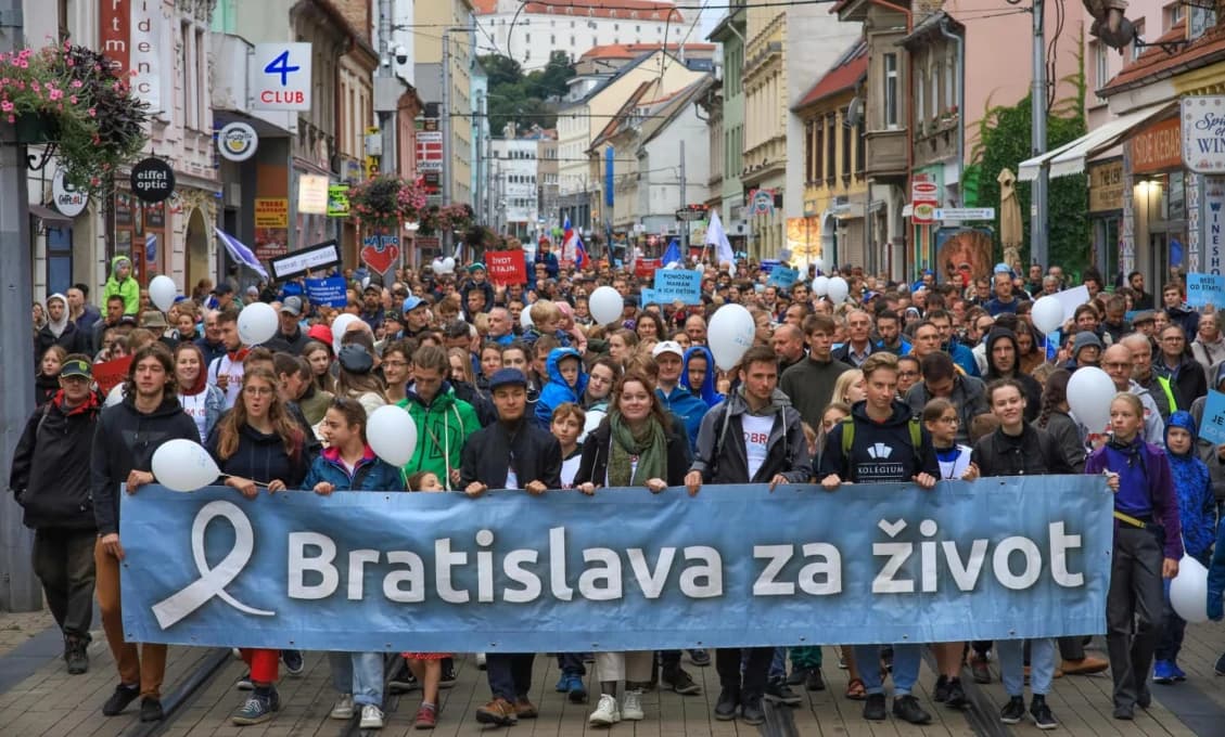 Viac, ako tritisíc ľudí (si) v Bratislave volilo život (VIDEO+GALÉRIA)