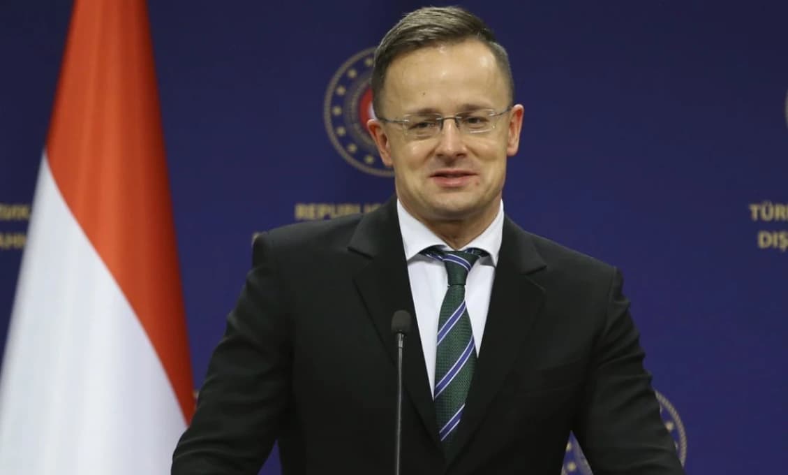 MZVEZ SR si pre vyjadrenia P. Szijjártóa predvolalo maďarského veľvyslanca