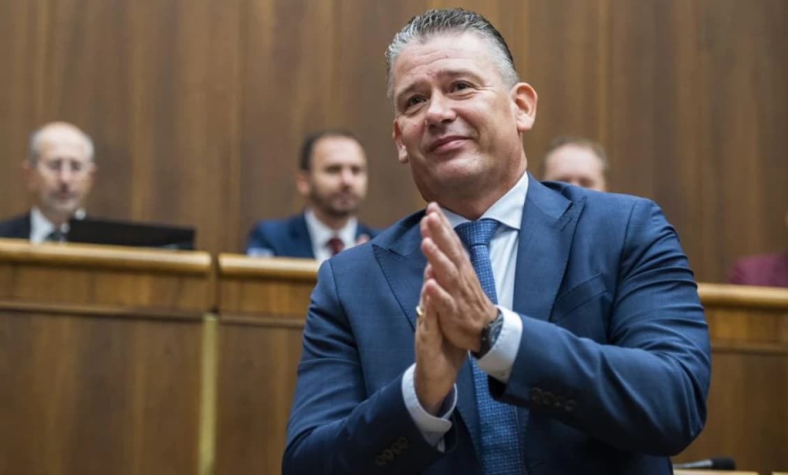 Nespokojný Roman Mikulec reaguje na kroky Ódorovej vlády, ktoré súvisia so zatvorením hraníc