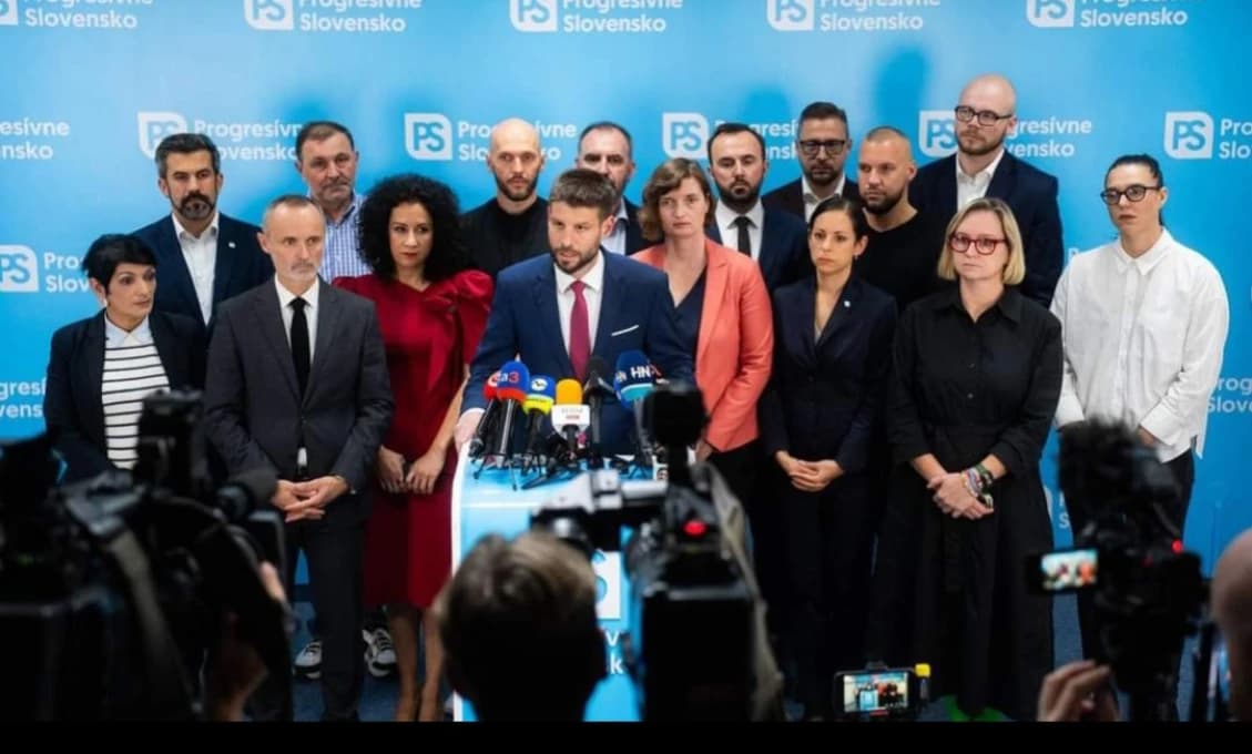 TRAGÉDIA: Pri zrážke cisterny a osobného motorového vozidla zasahoval aj vrtuľník