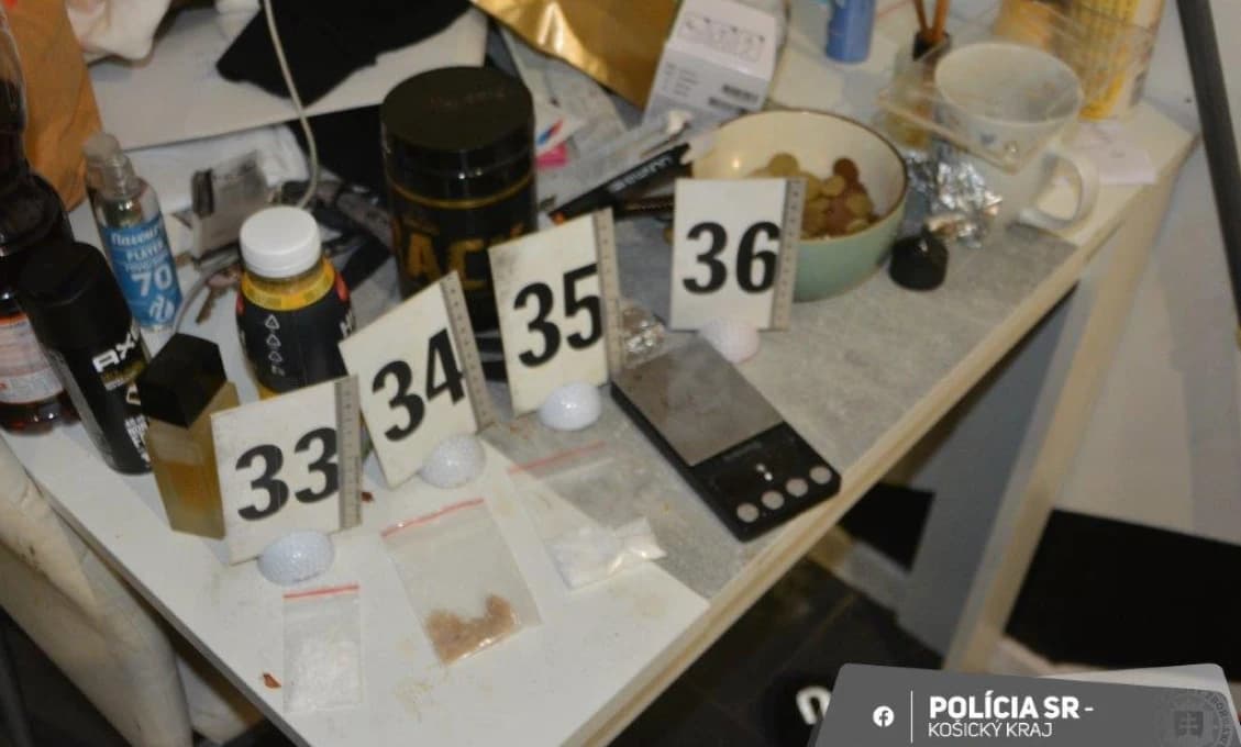 Košickí policajti stopli DROGOVÝ BIZNIS S KOKAÍNOM A EXTÁZOU