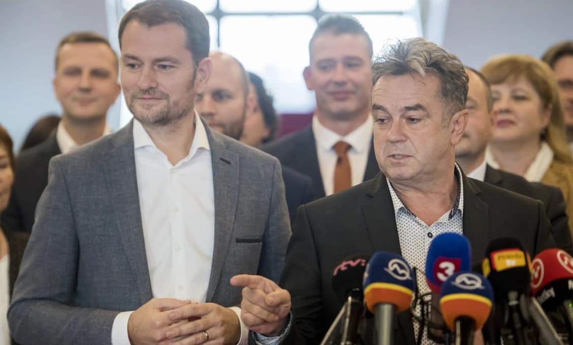 POLITOLÓG VYTOČENÝ DO BIELA! Šialenci okolo Matoviča zneužívajú meno našej vlasti!