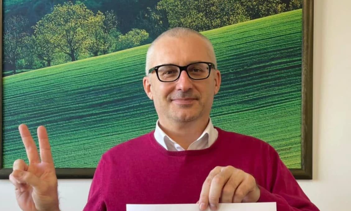 Známy demokrat v politike končí