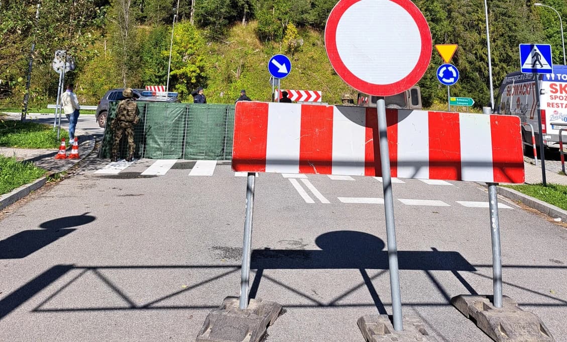 Kontroly na hraniciach s Maďarskom sa predĺžia do 23. novembra