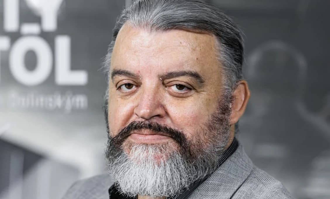 Premiérov poradca: Fico, ak bude chcieť, sa môže stať mierotvorcom (VIDEO)