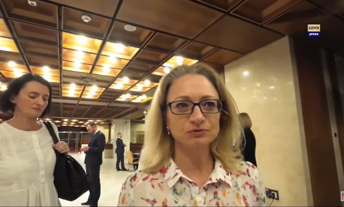 Martin Daňo: Tlačový odbor PS? Nebinárna Alena k poslancom hocikoho nepustí! (VIDEO)