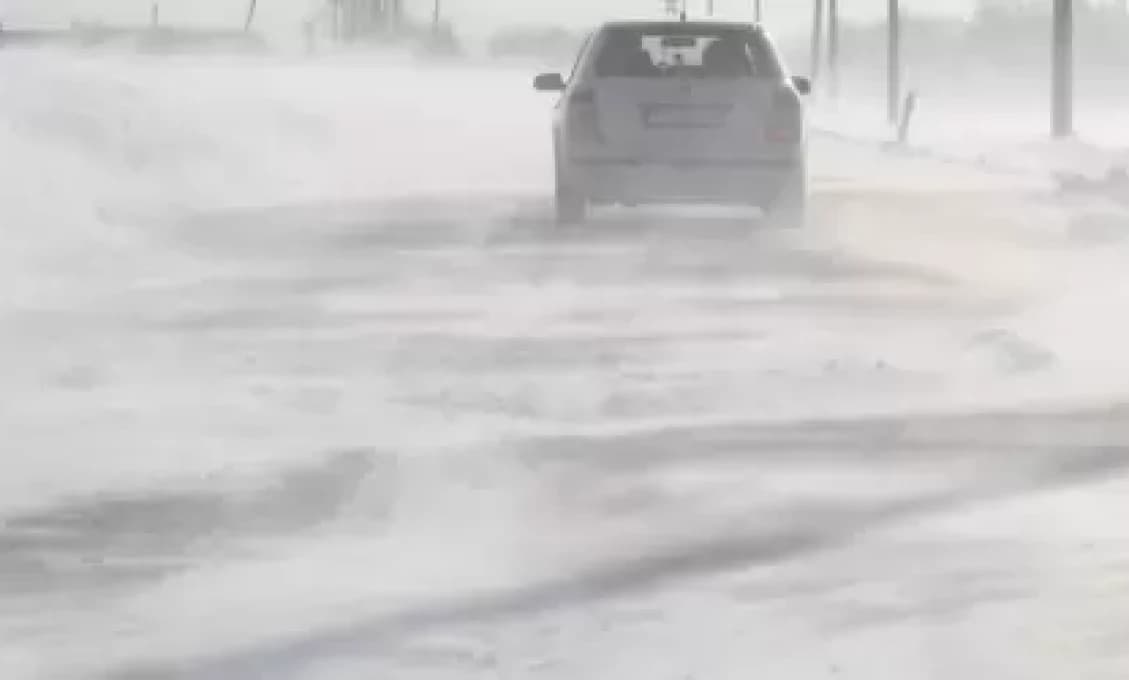 SHMÚ upozorňuje na hmlu, poľadovicu, snehové jazyky i vietor na horách