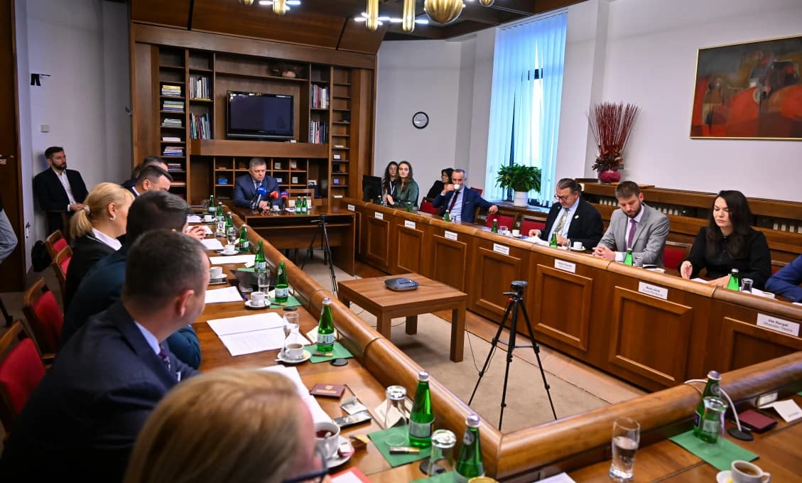 Robert Fico NALOŽIL Šimečkovi na európskom výbore ako puberťákovi