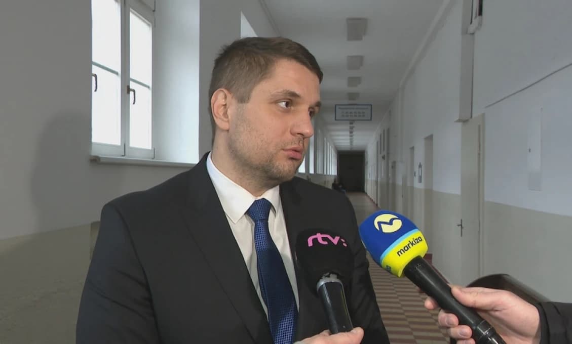 Súd rozhodol o prepustení Adama Puškára obžalovaného z vraždy Daniela Tupého. Prokurátorka podala sťažnosť